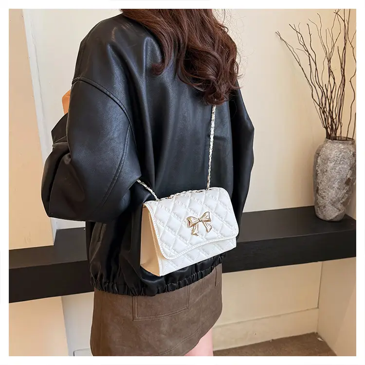 Women's Rhombic Chain Shoulder Bag Tan 2024 — feature 6