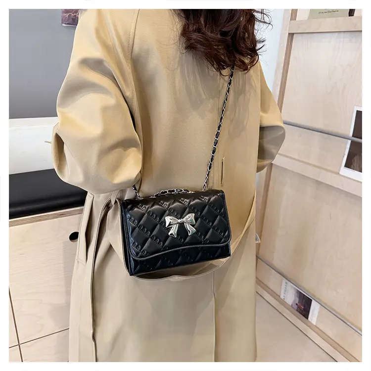 Women's Rhombic Chain Shoulder Bag Tan 2024 — feature 7