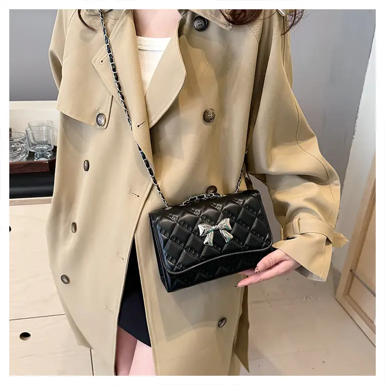 Women's Rhombic Chain Shoulder Bag Tan 2024 — feature 8