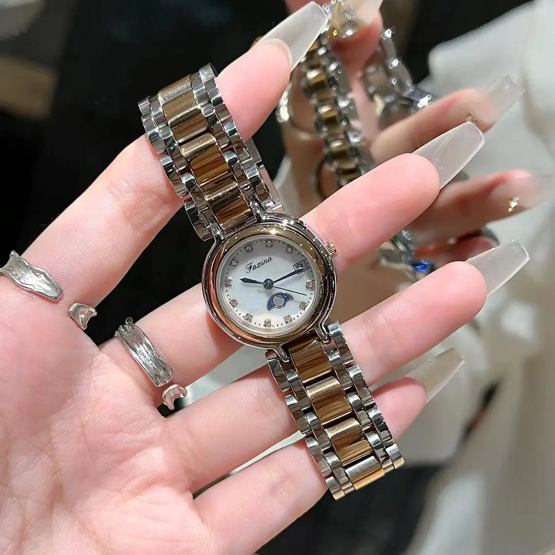 Ladies Watch Gold Plated Heart Movement Stainless Steel Band - Image 2