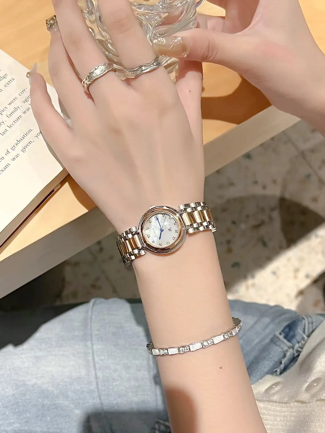 Ladies Watch Gold Plated Heart Movement Stainless Steel Band — feature 6