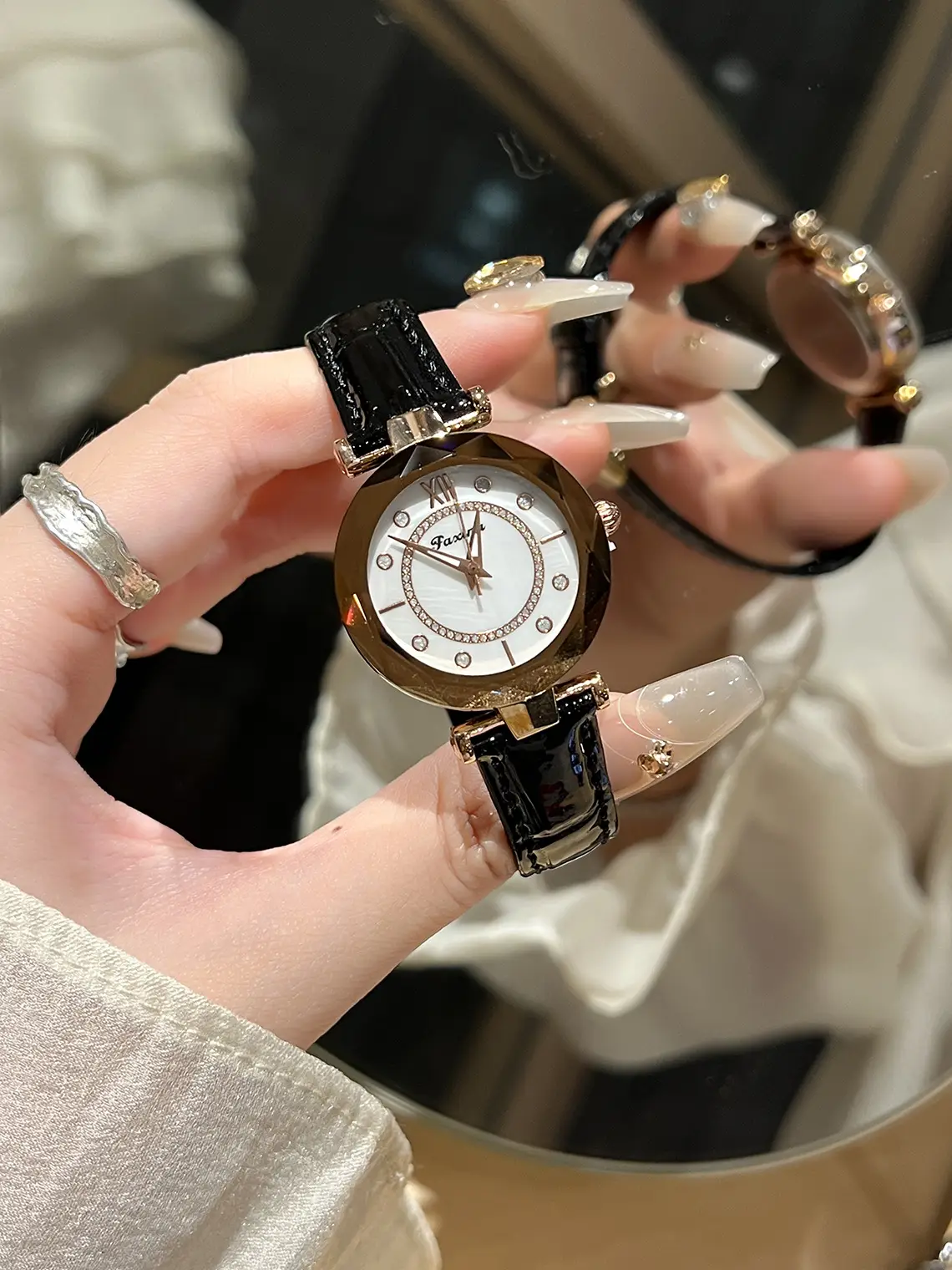Women's Rhombus Watch Waterproof Black Strap — feature 10