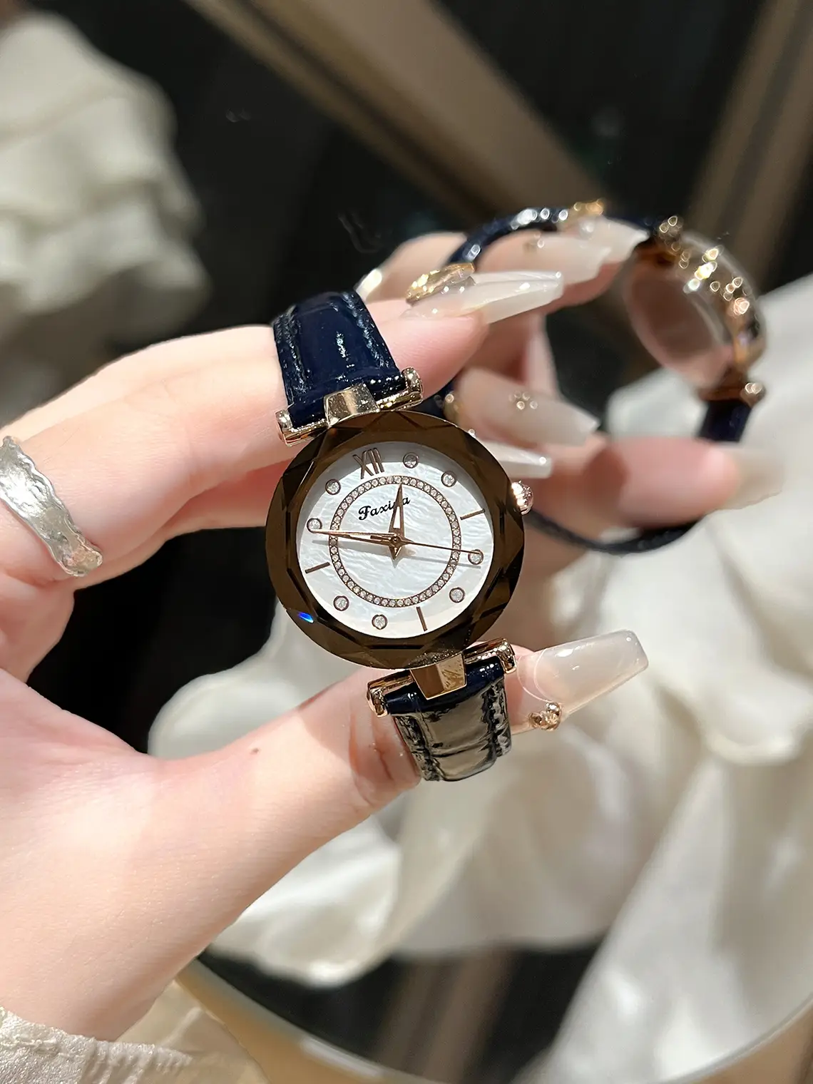 Women's Rhombus Watch Waterproof Black Strap — feature 8