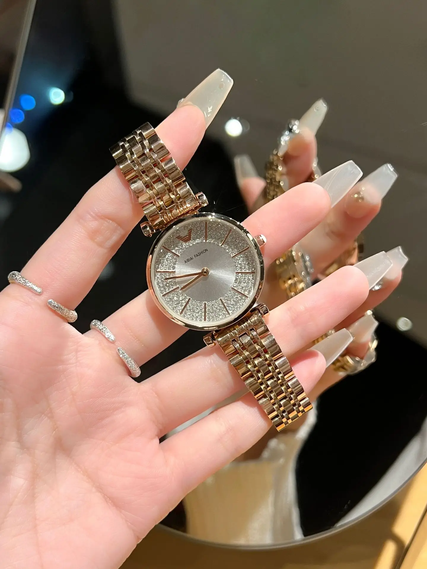 Women's Light Luxury Quartz Watch Waterproof Silver Crystal Band — feature 4