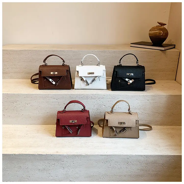 White Kelly Shoulder Bag with Litchi Clasp — feature 22