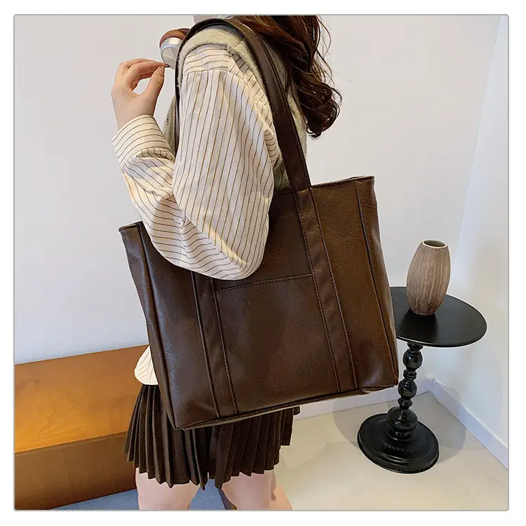 Korean Style Brown Leather Shoulder Bag Large Capacity — feature 14