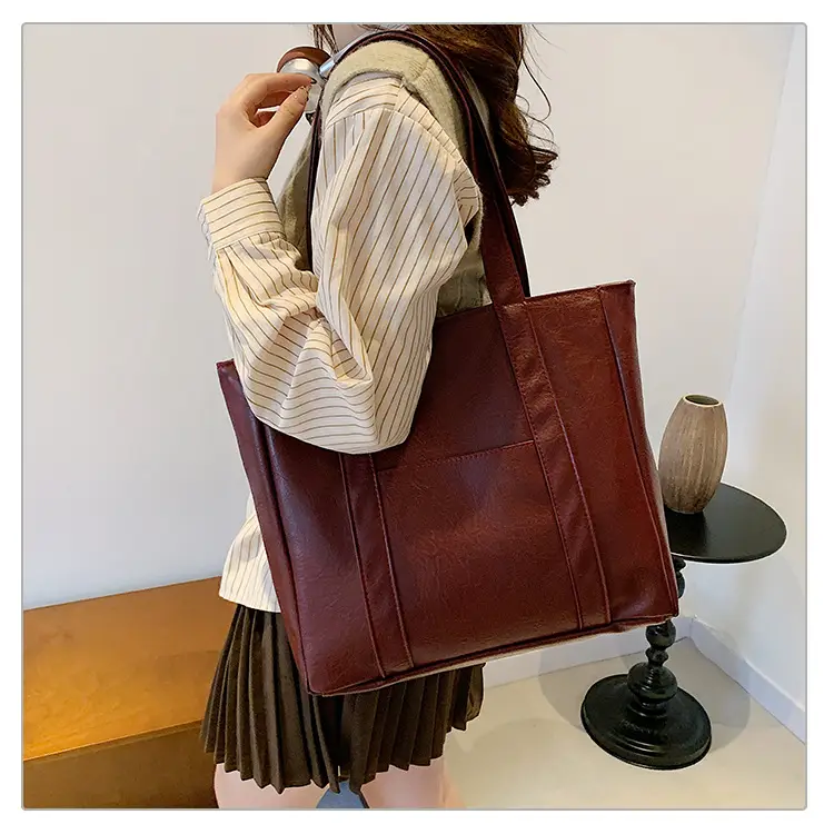 Korean Style Brown Leather Shoulder Bag Large Capacity — feature 17
