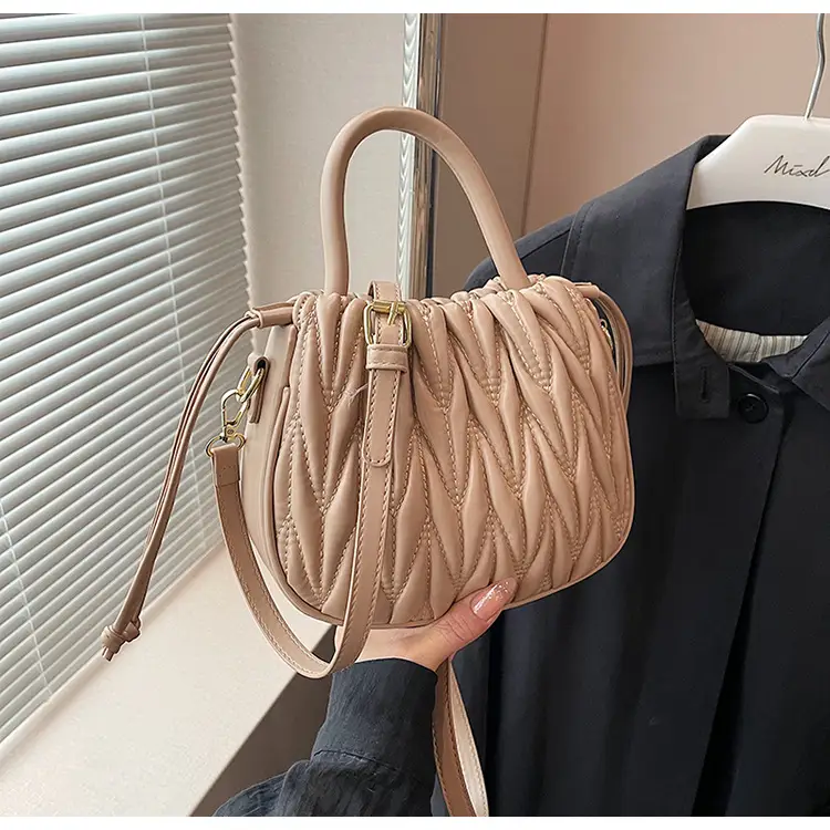 Cross-Border Women's Quilted Bucket Bag 2026 Winter — feature 27