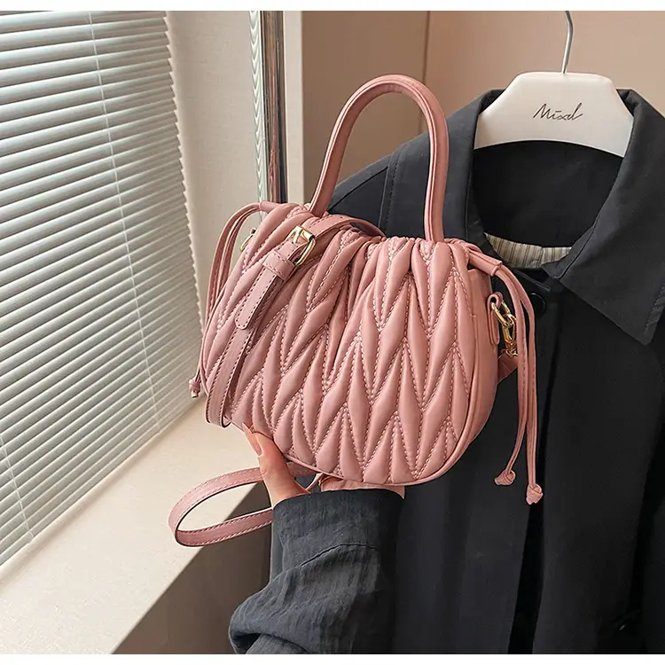 Cross-Border Women's Quilted Bucket Bag 2026 Winter — feature 34