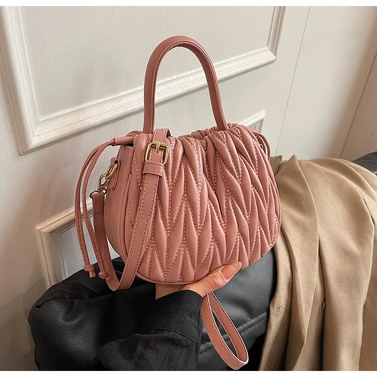Cross-Border Women's Quilted Bucket Bag 2026 Winter — feature 35