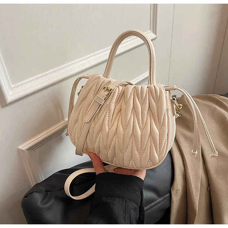 Cross-Border Women's Quilted Bucket Bag 2026 Winter — feature 40