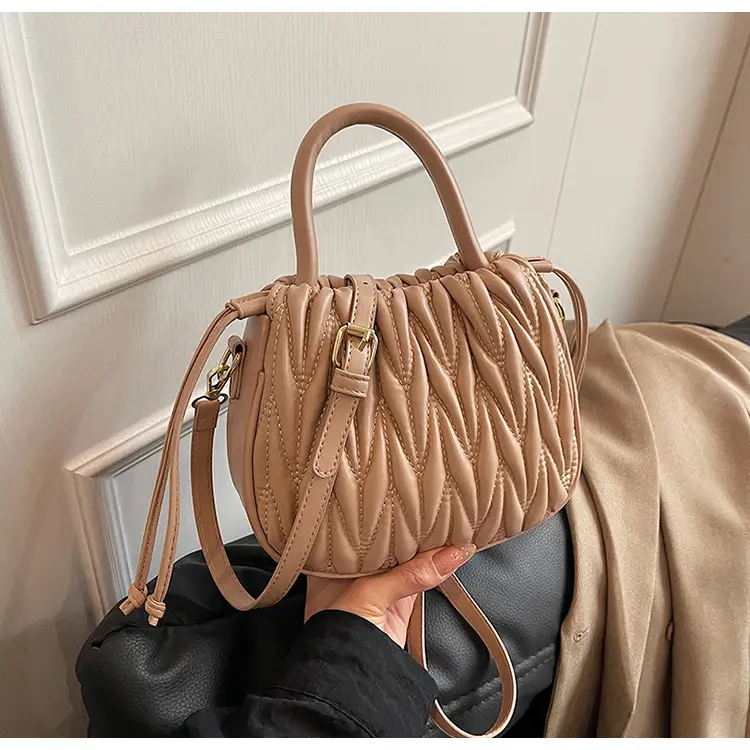 Cross-Border Women's Quilted Bucket Bag 2026 Winter — feature 41