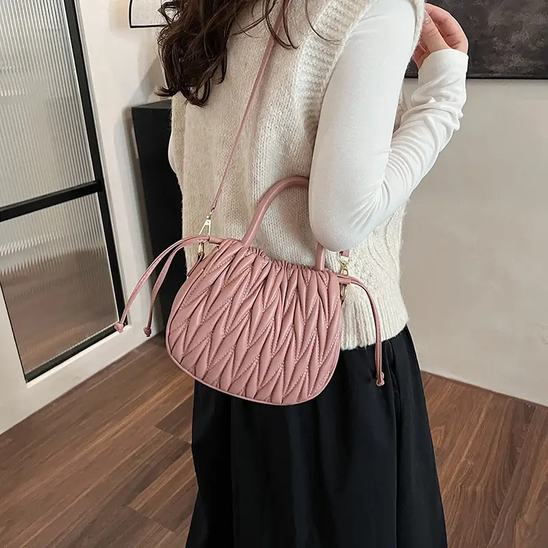 Cross-Border Women's Quilted Bucket Bag 2026 Winter