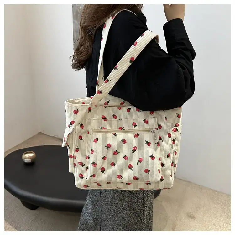 Women's Strawberry Printed Shoulder Bag 2024 — feature 13