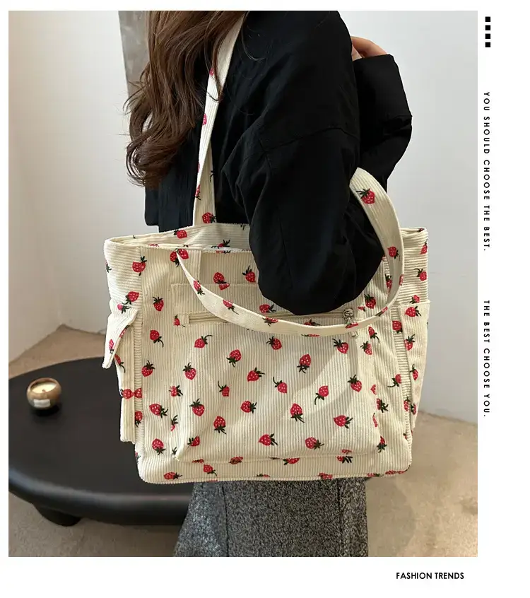 Women's Strawberry Printed Shoulder Bag 2024 — feature 2