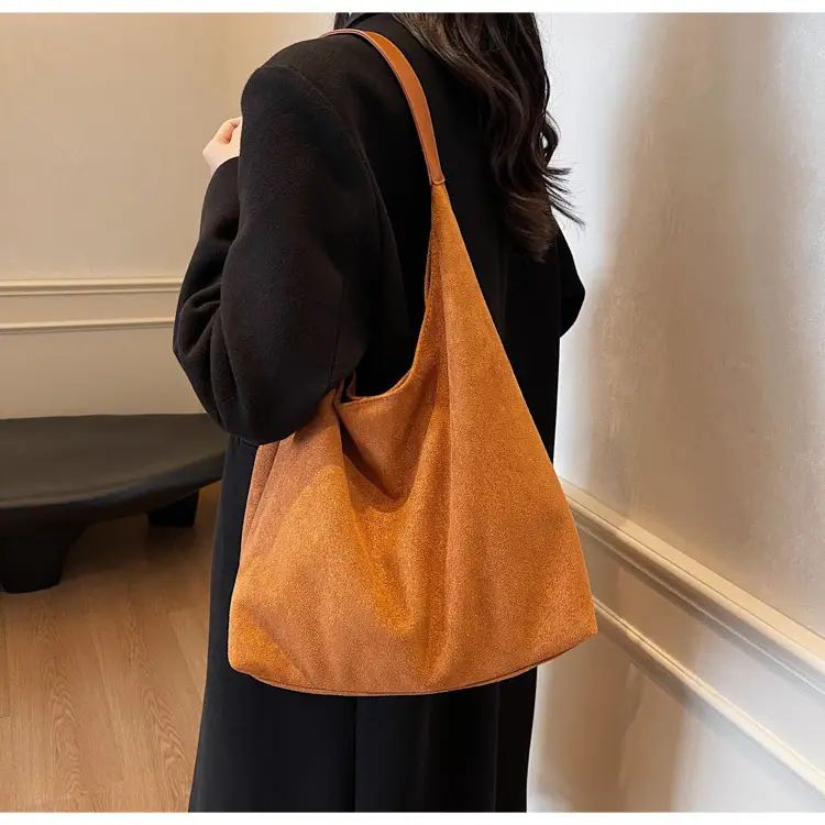 Women's Niche Suede Shoulder Bag Tan 2024
