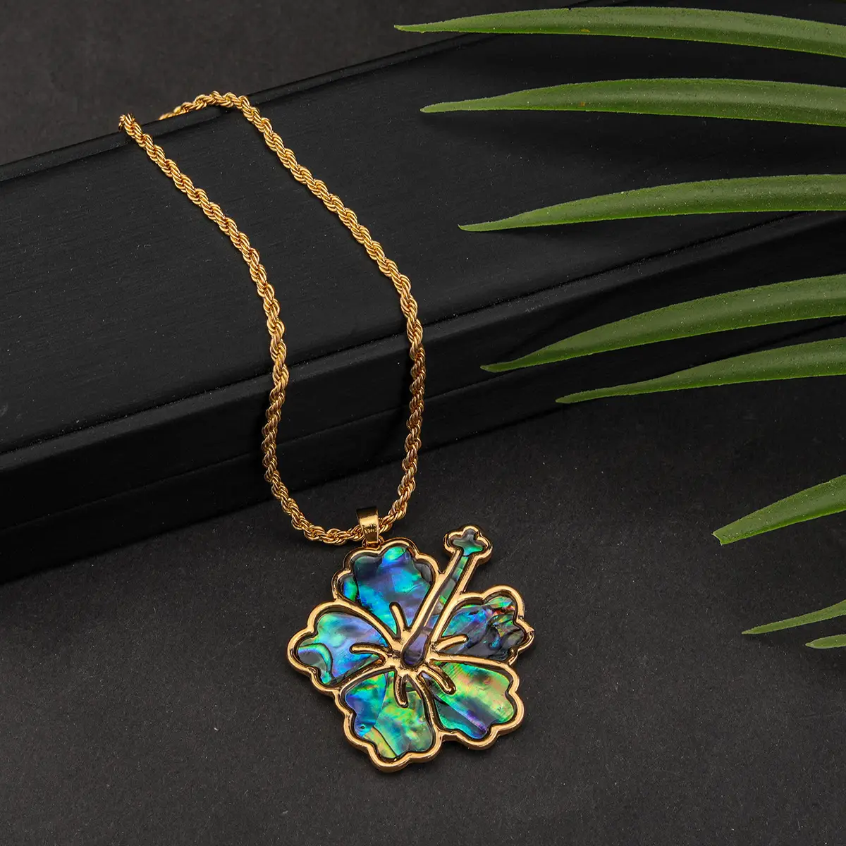 European American Cross Border Abalone Flower Necklace Women - Image 3