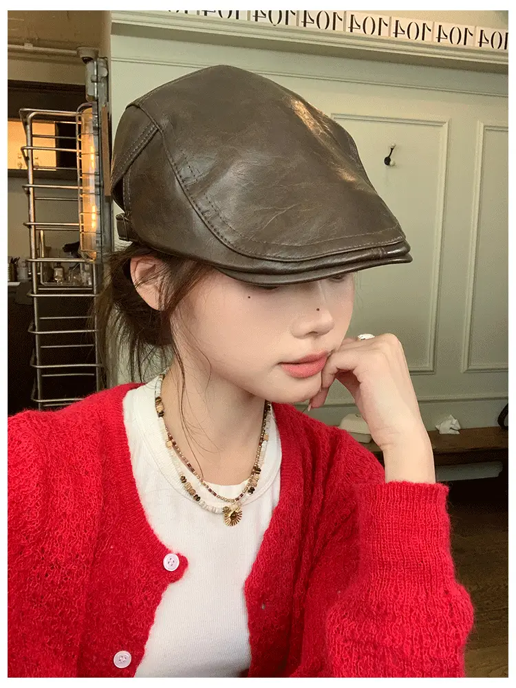 Old Leather Forward Hat for Men British Style — feature 3