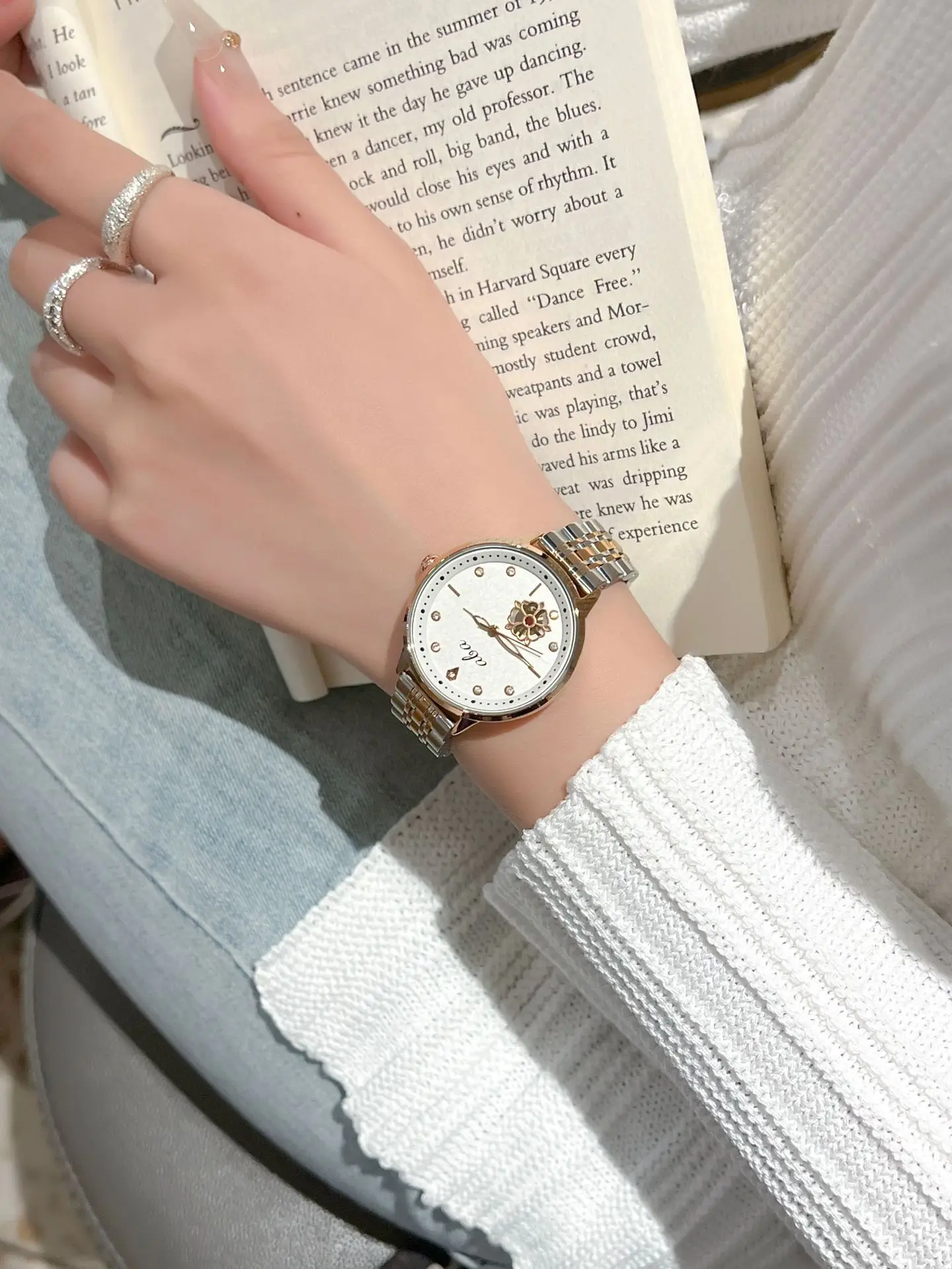 Women's Diamond Studded Quartz Watch with Gold Steel Band — feature 4