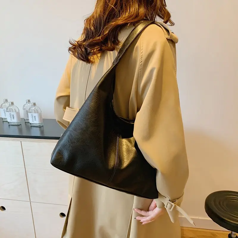 Brown Leather Tote Bag for Women, Large Capacity, Retro Design - Image 7