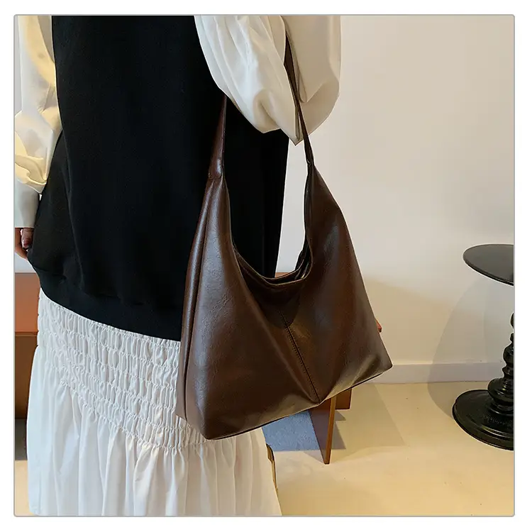 Brown Leather Tote Bag for Women, Large Capacity, Retro Design — feature 16