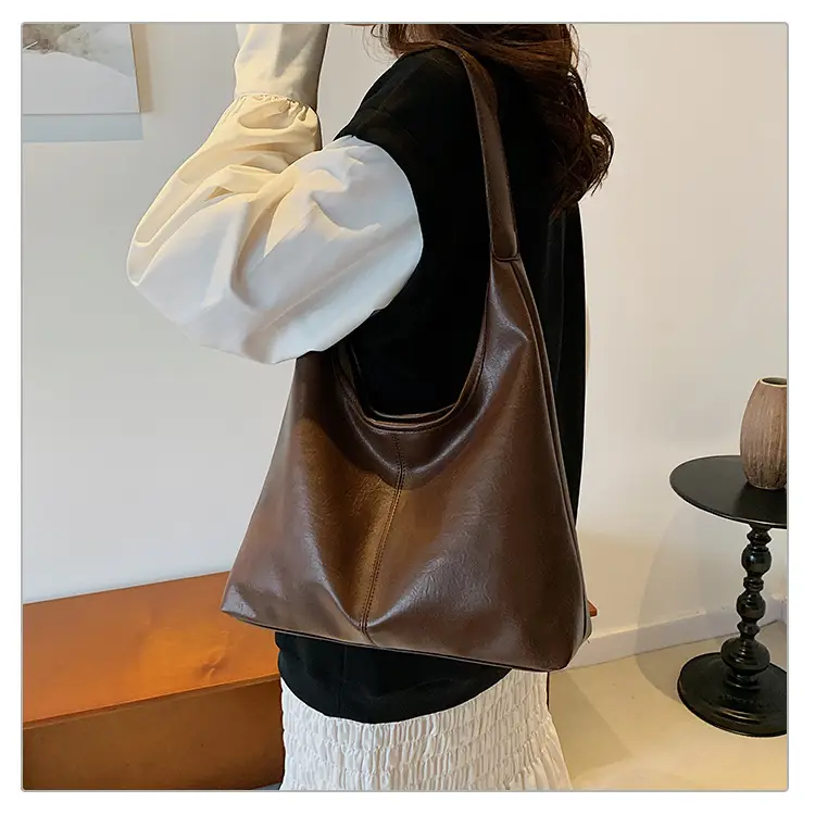 Brown Leather Tote Bag for Women, Large Capacity, Retro Design — feature 17