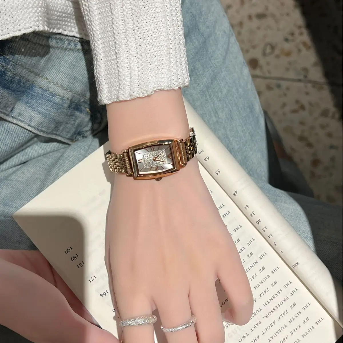 Women's Diamond Face Quartz Watch with Steel Band - Image 4