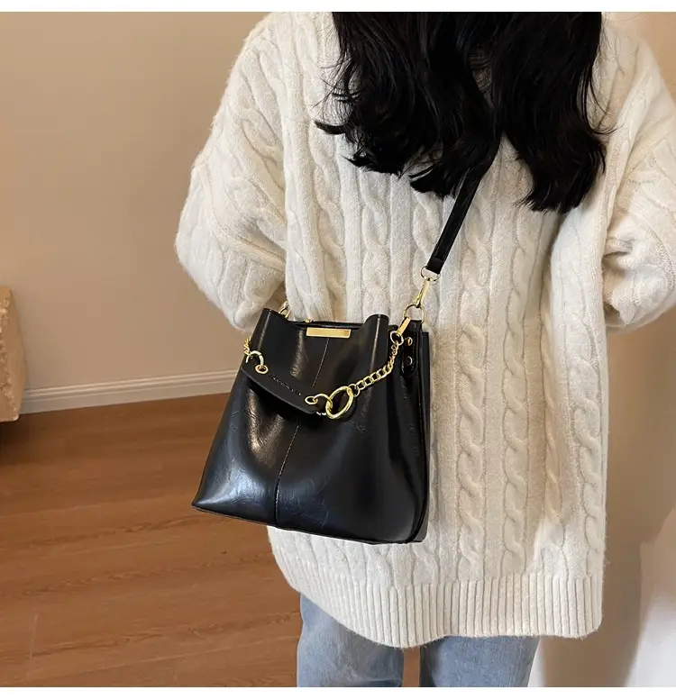 2026 Black Crossbody Bag with Gold Chain — feature 15