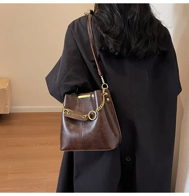 2026 Black Crossbody Bag with Gold Chain — feature 9