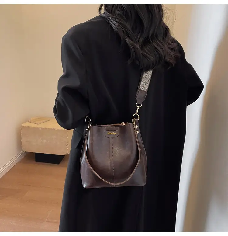 Brown Leather Crossbody Bag for Women 2026 — feature 11