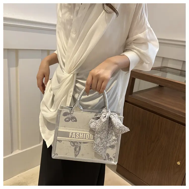 Women's Transparent Patterned Shoulder Bag 2024 Winter — feature 23