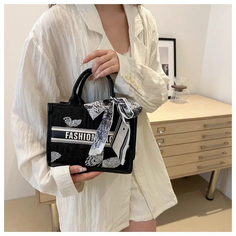 Women's Transparent Patterned Shoulder Bag 2024 Winter — feature 26