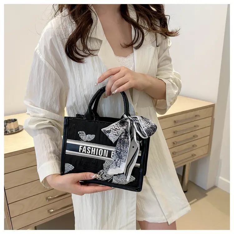 Women's Transparent Patterned Shoulder Bag 2024 Winter — feature 30