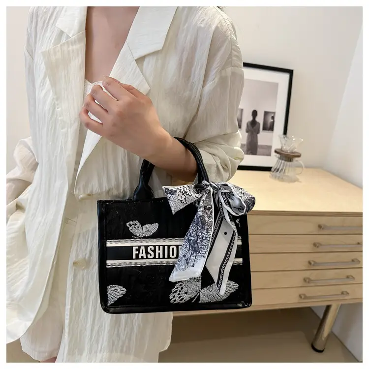 Women's Transparent Patterned Shoulder Bag 2024 Winter — feature 31