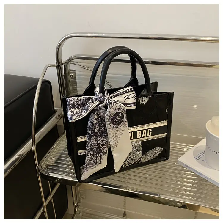 Women's Transparent Patterned Shoulder Bag 2024 Winter — feature 7