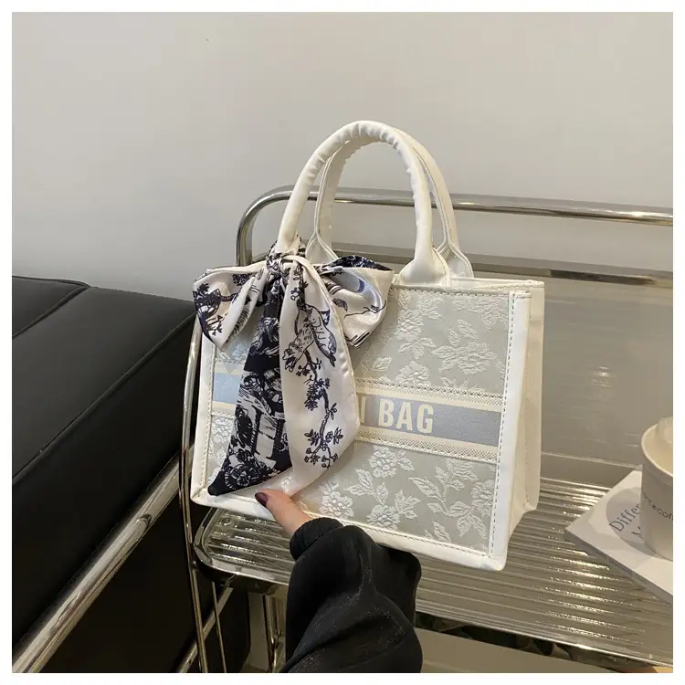 Women's Transparent Patterned Shoulder Bag 2024 Winter — feature 9