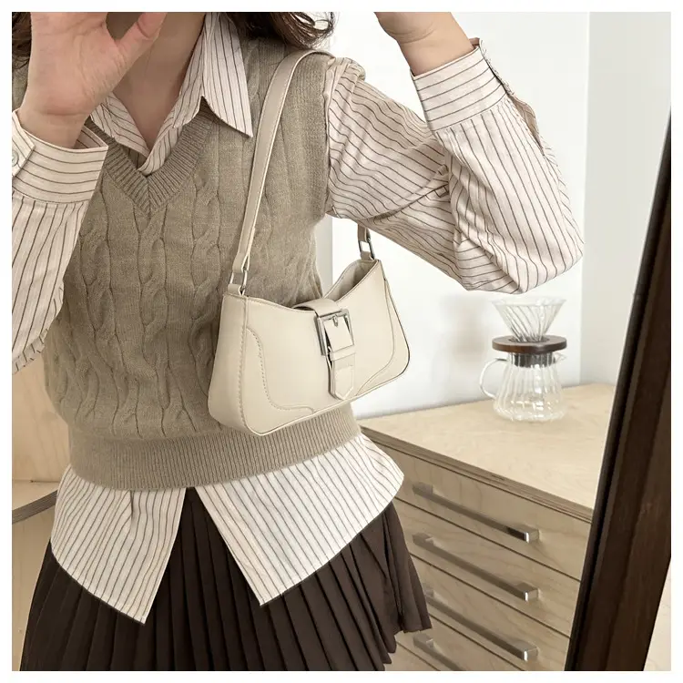 Women's Vintage Shoulder Bag Beige Square Design β feature 10