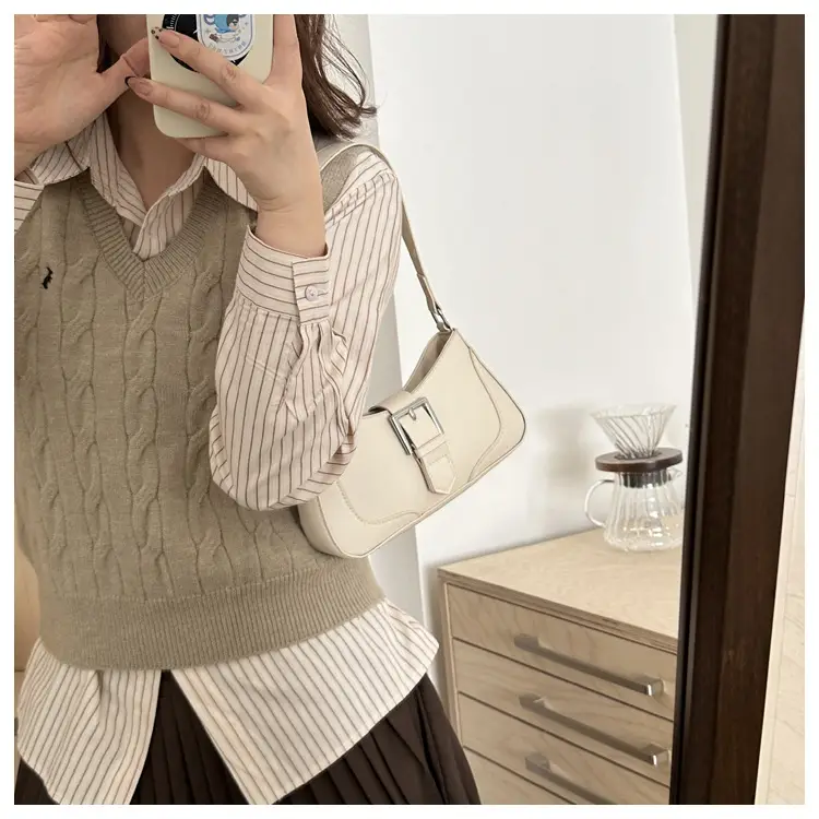 Women's Vintage Shoulder Bag Beige Square Design β feature 11
