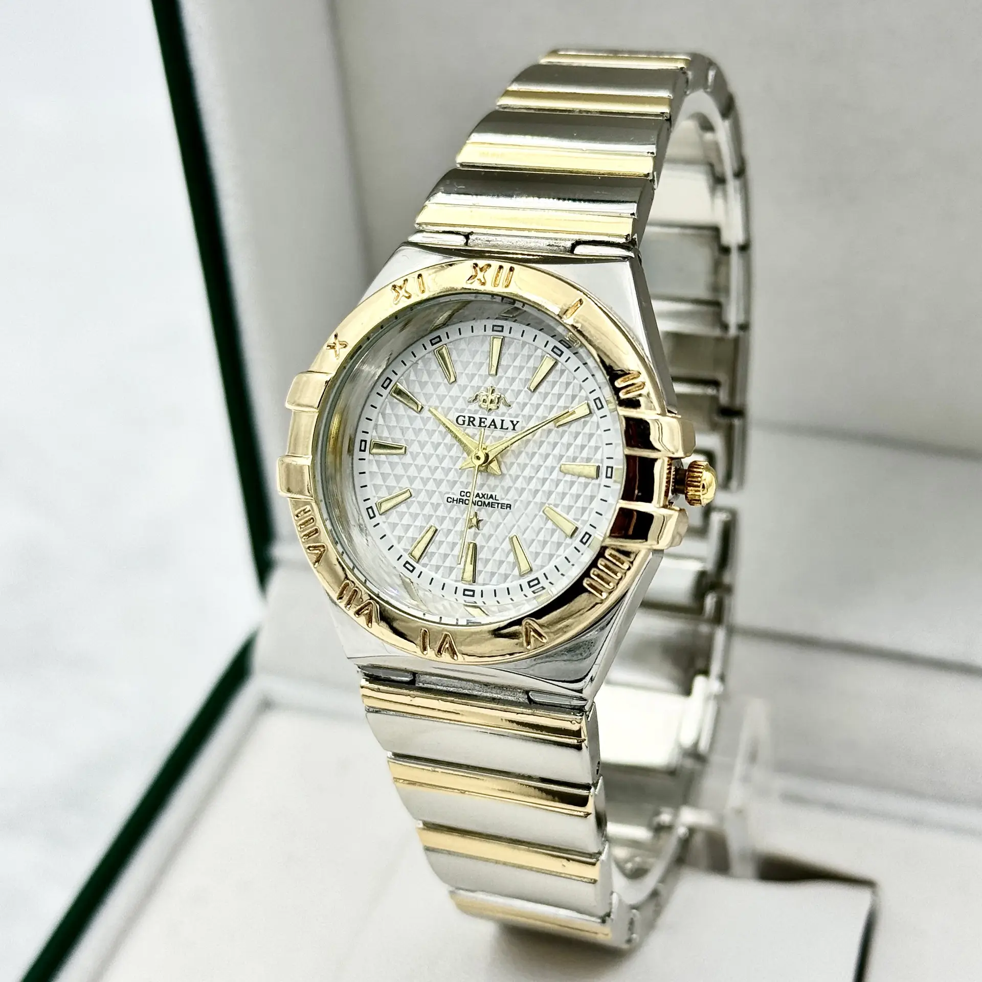 Gold Plated Waterproof Couple Watches Classic Steel Band — feature 6