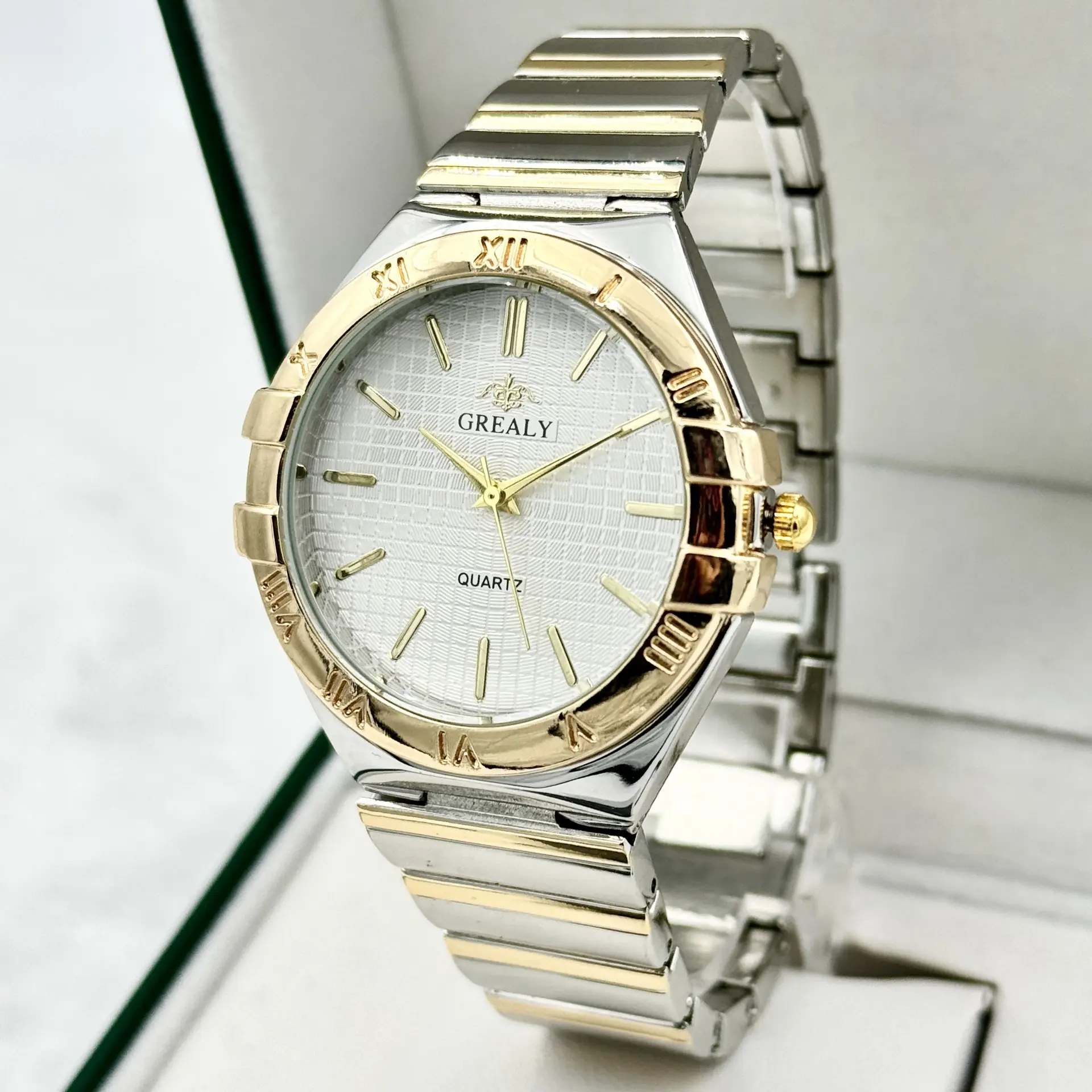 Gold Plated Waterproof Couple Watches Classic Steel Band - Image 2