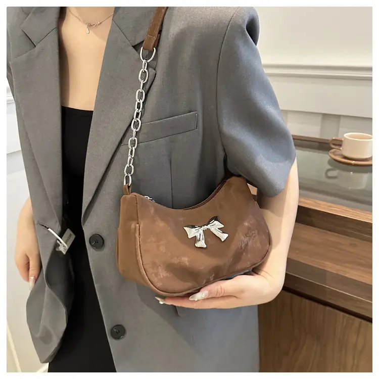 Silver Chain Bow Shoulder Bag for Women — feature 17