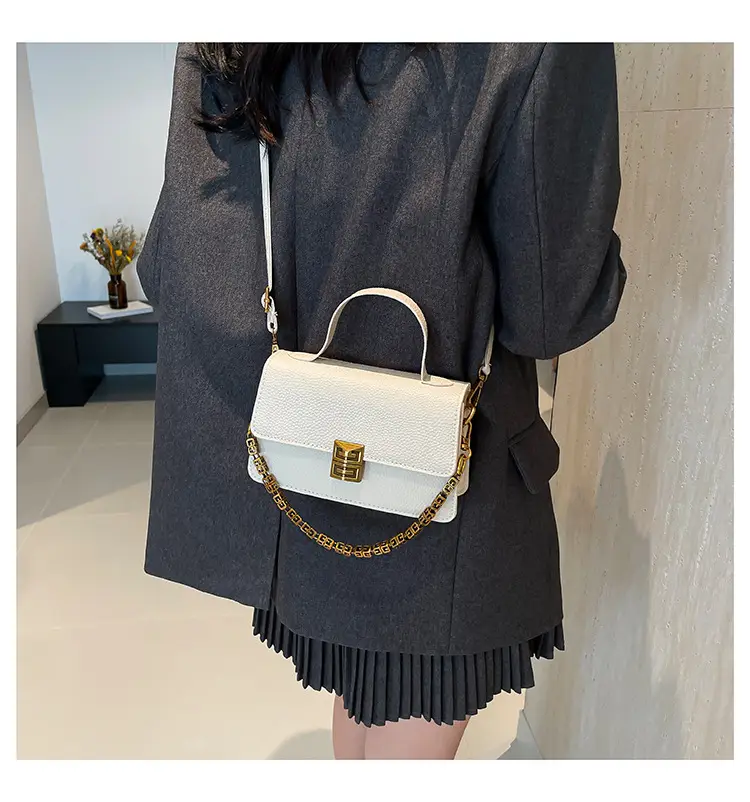 Red Retro Chain Shoulder Bag with Litchi Pattern — feature 12