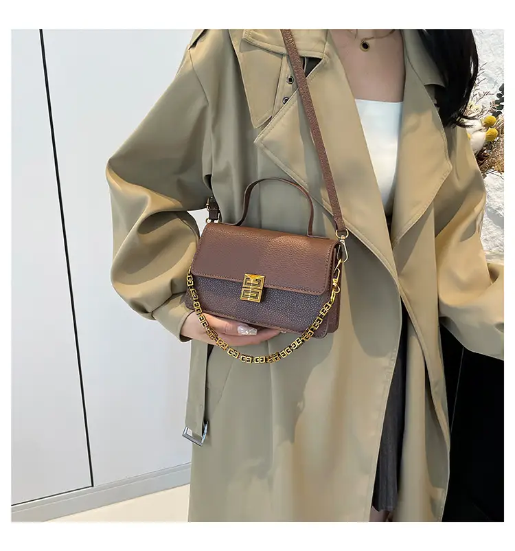 Red Retro Chain Shoulder Bag with Litchi Pattern — feature 17
