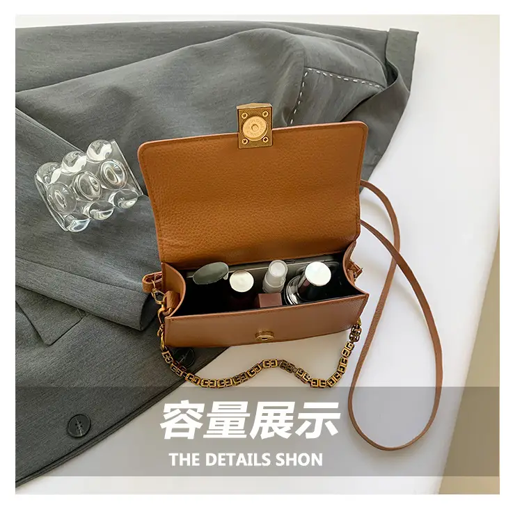 Red Retro Chain Shoulder Bag with Litchi Pattern — feature 7