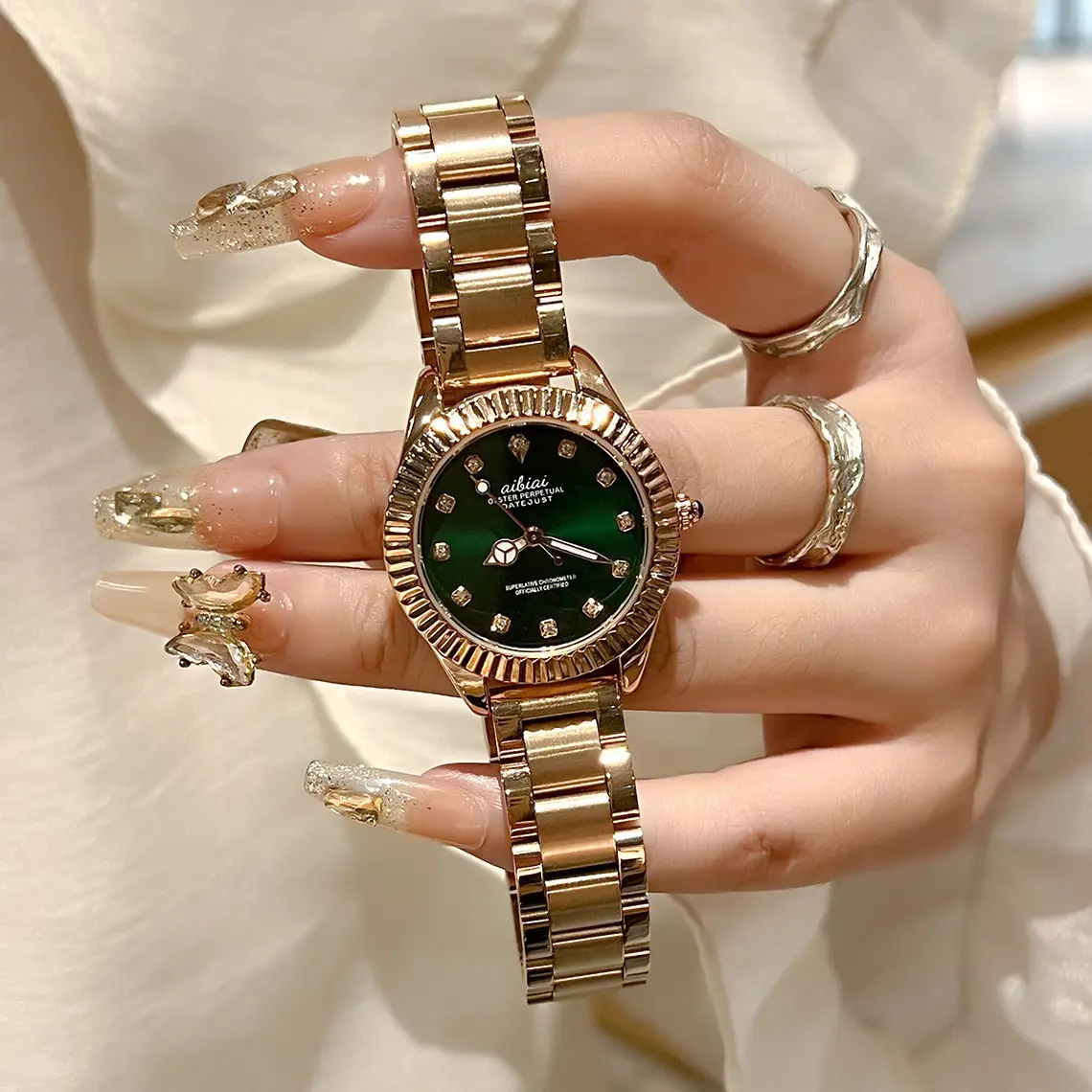 Green Water Ghost Women's Quartz Watch with Silver Steel Belt - Image 6