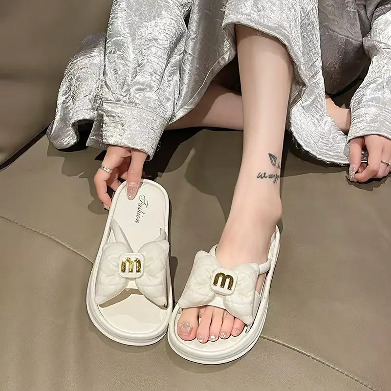 New Eva Pearl Thick-Soled Slippers for Outdoor Wear, High-End Women's Summer Fashion, Chanel-Style Korean Plastic Sandals