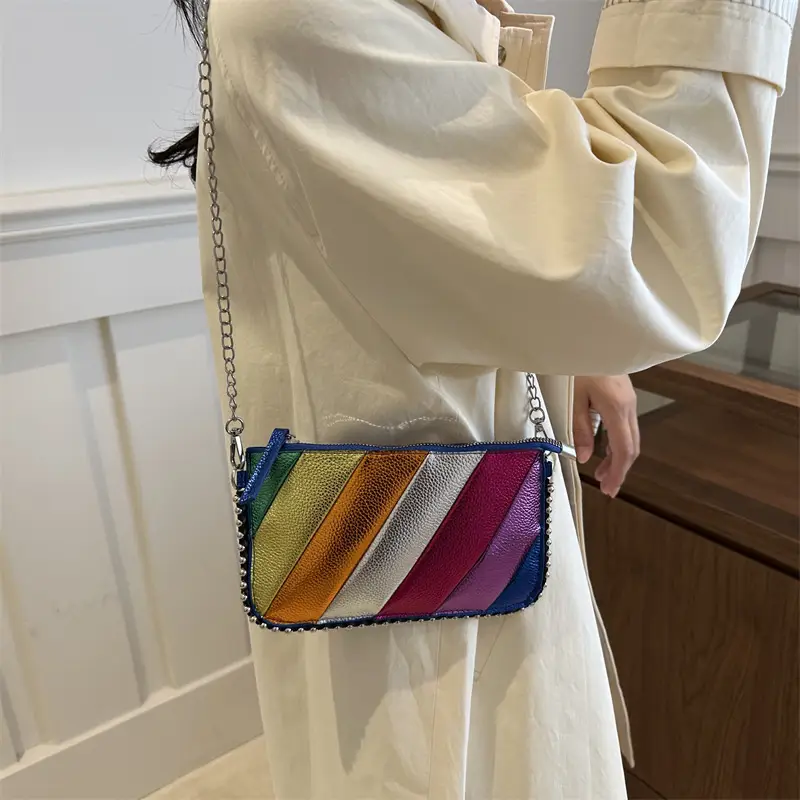 Korean Style Striped Chain Crossbody Bag for Women - Image 3