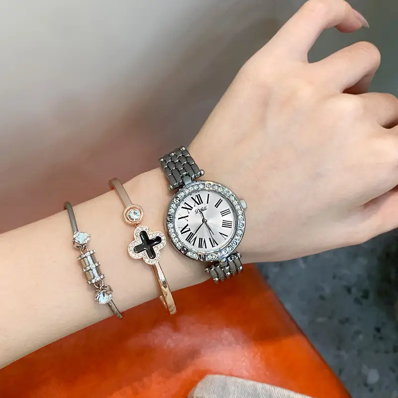 Women Roman Numeral Quartz Wristwatch Silver - Image 2