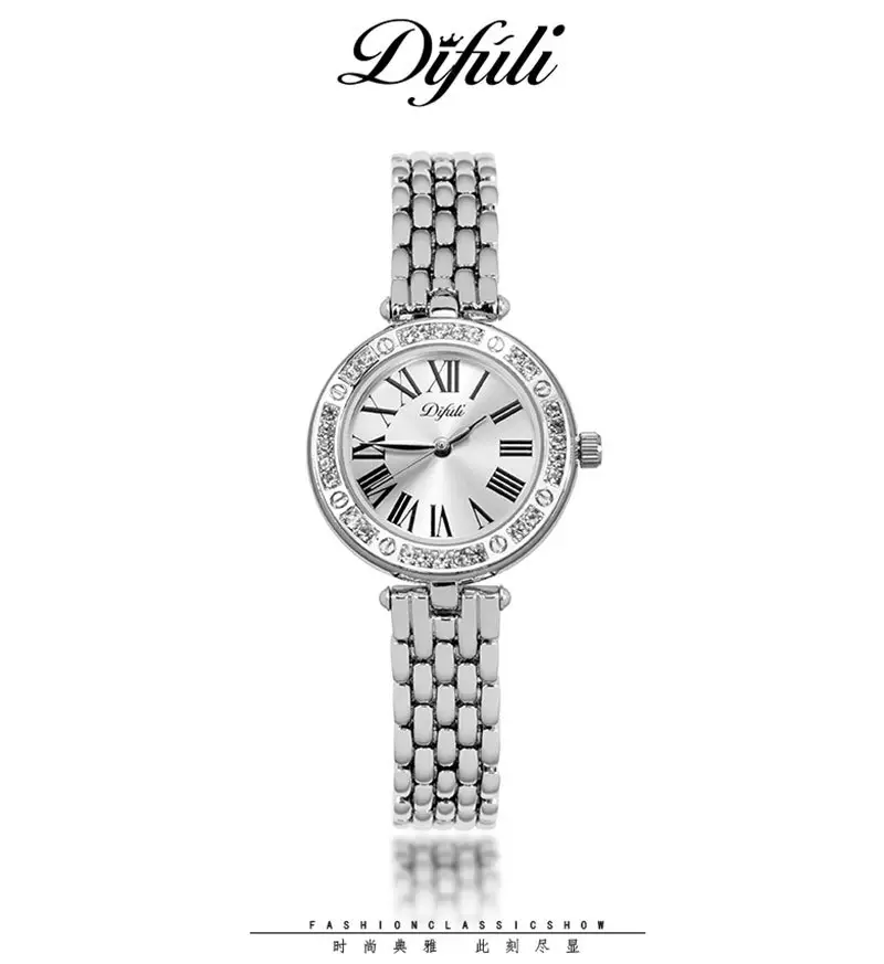 Women Roman Numeral Quartz Wristwatch Silver — feature 3