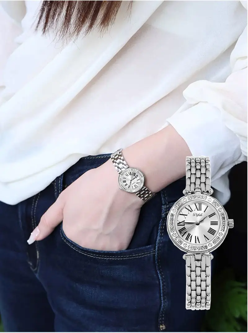 Women Roman Numeral Quartz Wristwatch Silver — feature 8
